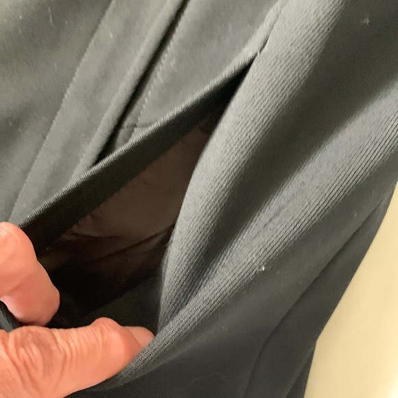 Ann Taylor black motorcycle cut polyester/wool/spandex lined jacket EUC - Picture 4 of 9